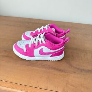 Kids Nike Pink and White Sneakers